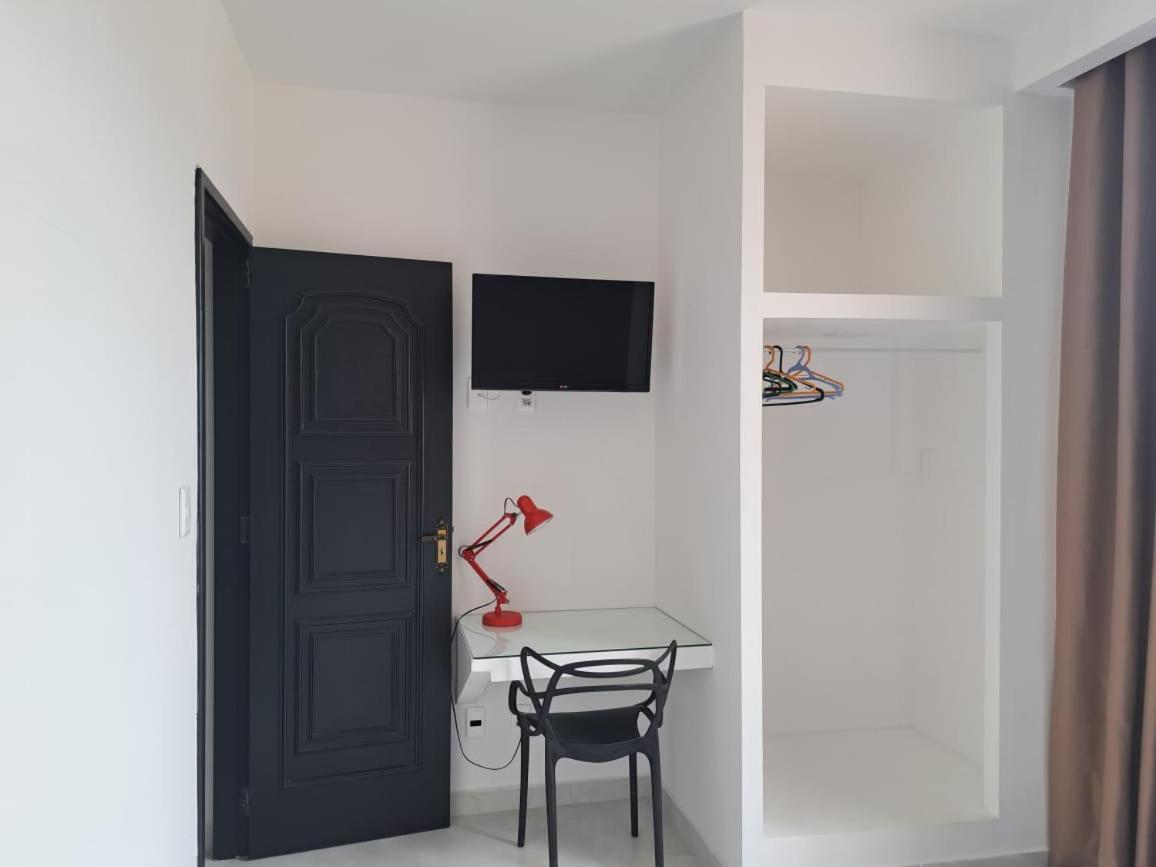 Apartment Lev - Inteiro - 1 - 300 M Da De Copacabana - Posto 4